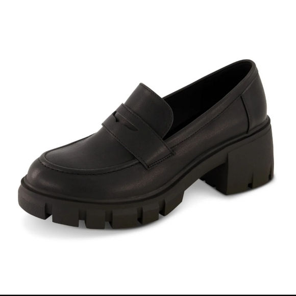 Cushionaire Shoes - Pierce Platform Lug Sole Loafer